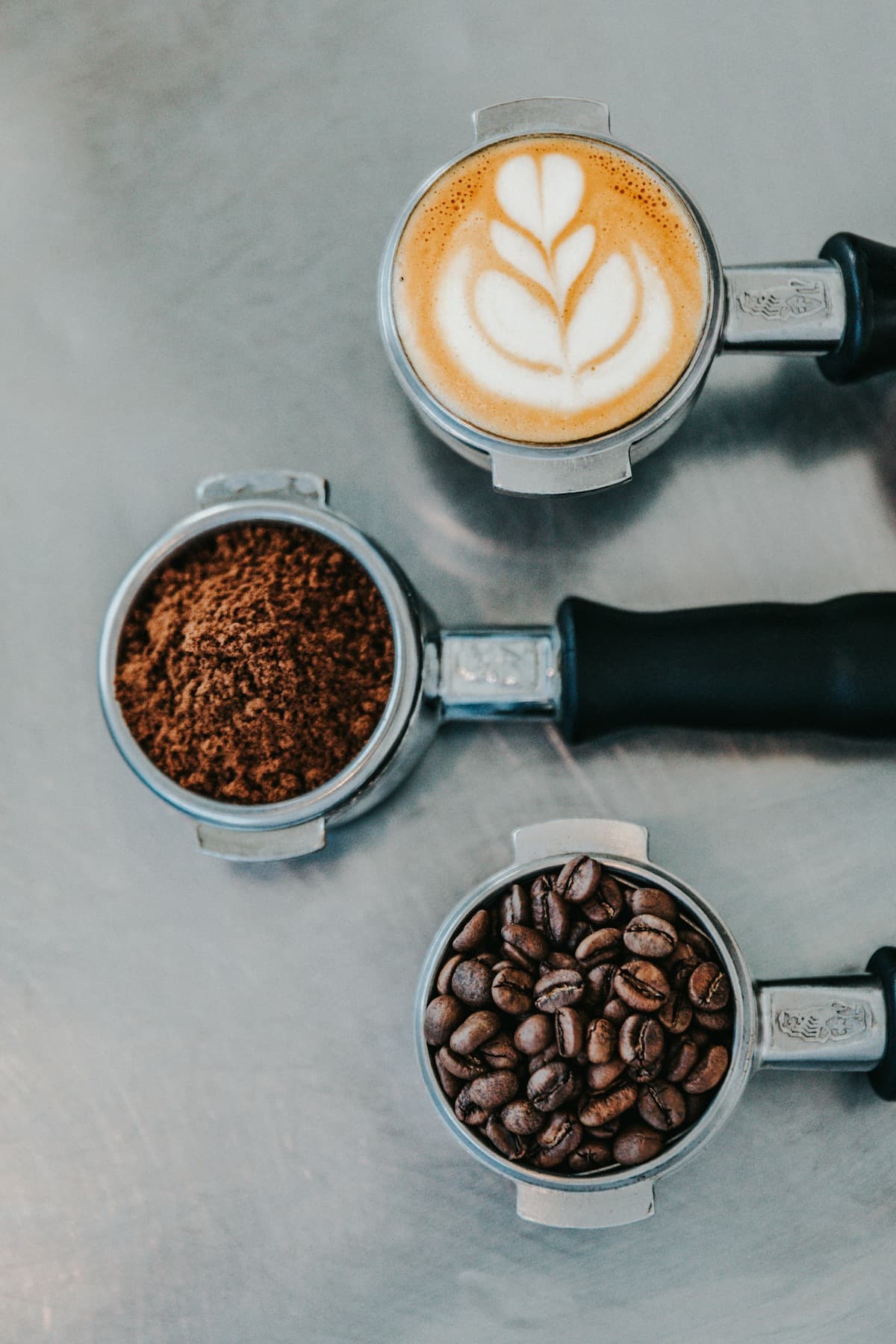 Latte art personalizada com a logo da empresa